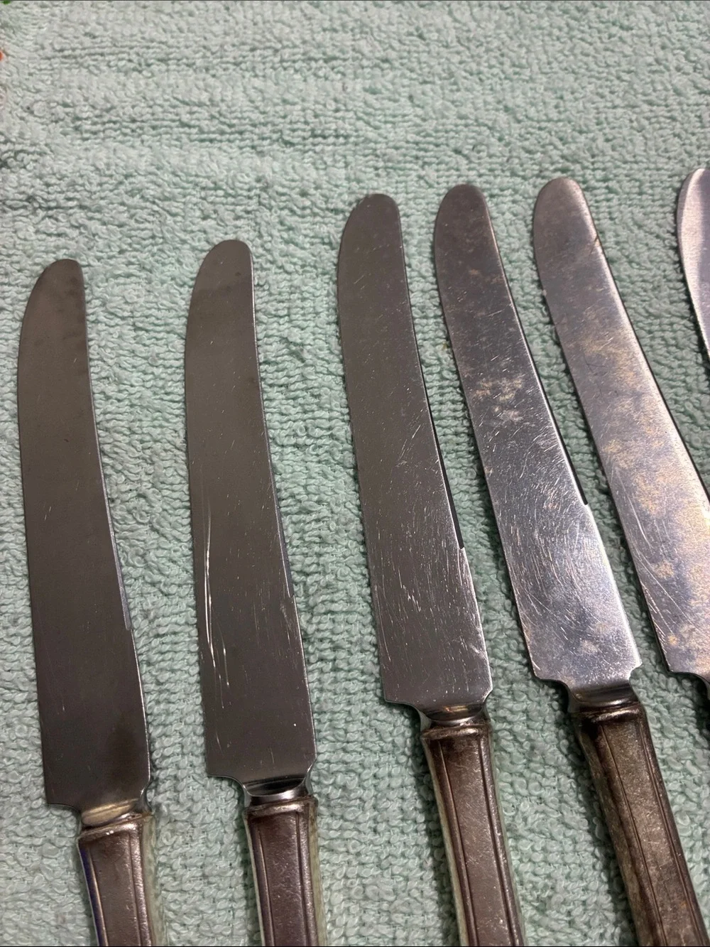 Oneida Silver Stainless Steel Dinner Knife Set - Silver Handles